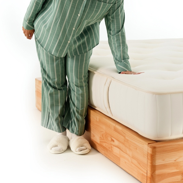 SleepOnLatex The Sleep On Latex Hybrid Mattress